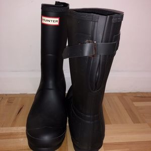 BRAND NEW HUNTER RAIN BOOTS